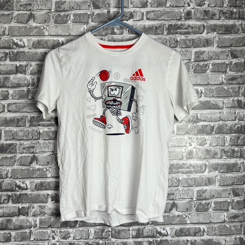 Adidas T-shirt